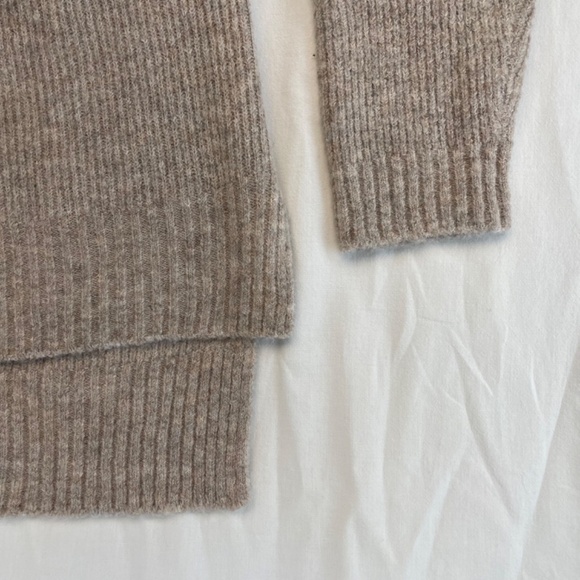 Echo Verde Long Sleeve Crewneck Sweater Tan Beige Women’s Size Small NEW - Picture 7 of 9